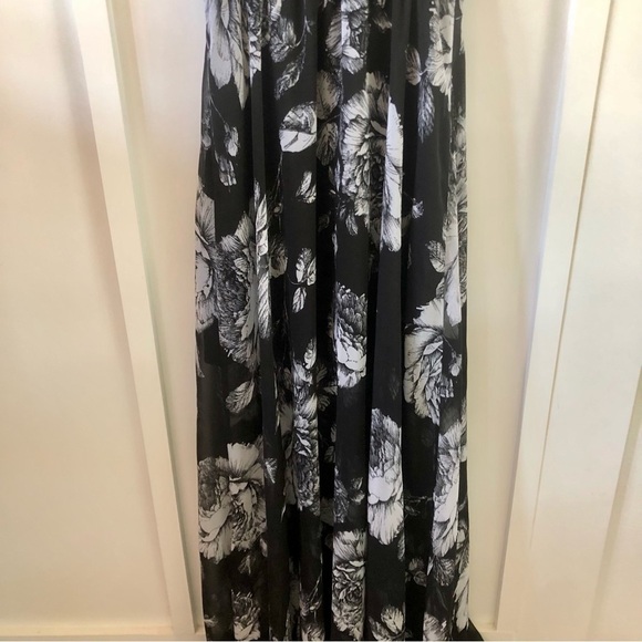 Ali & Jay floral maxi dress ruffle front sheer lined size small black & white - Picture 15 of 17